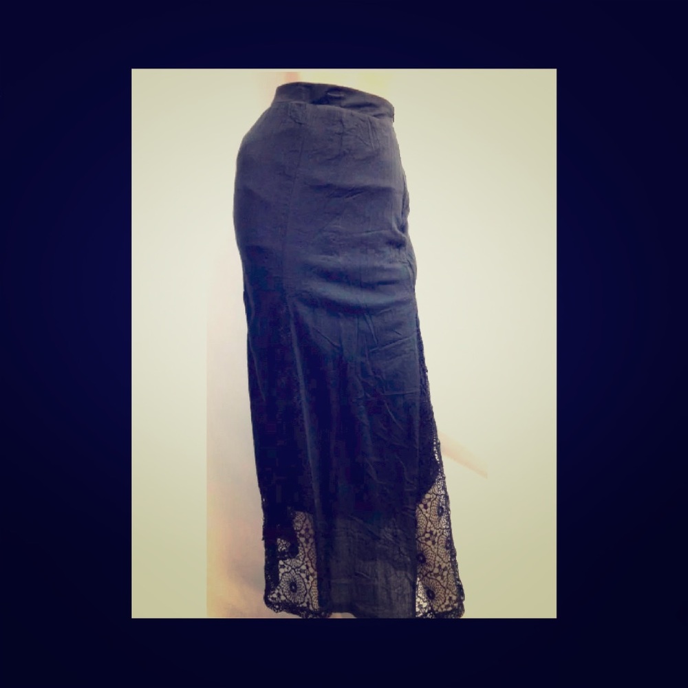 🛍$1 Add on item!🛍  Haute Society Skirt
